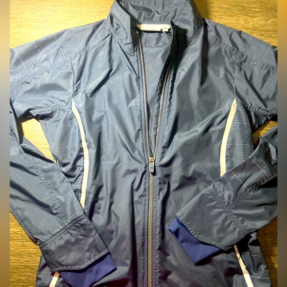 Athleta navy blue size XS windbreaker